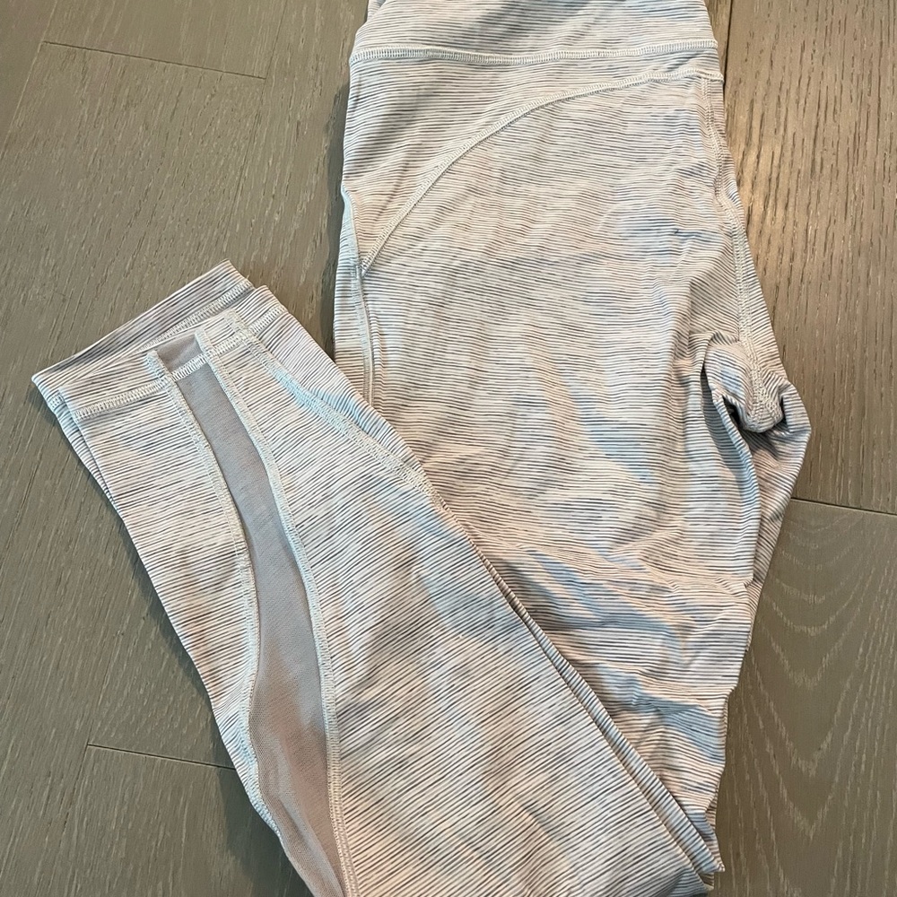 Super cute Lululemon leggings